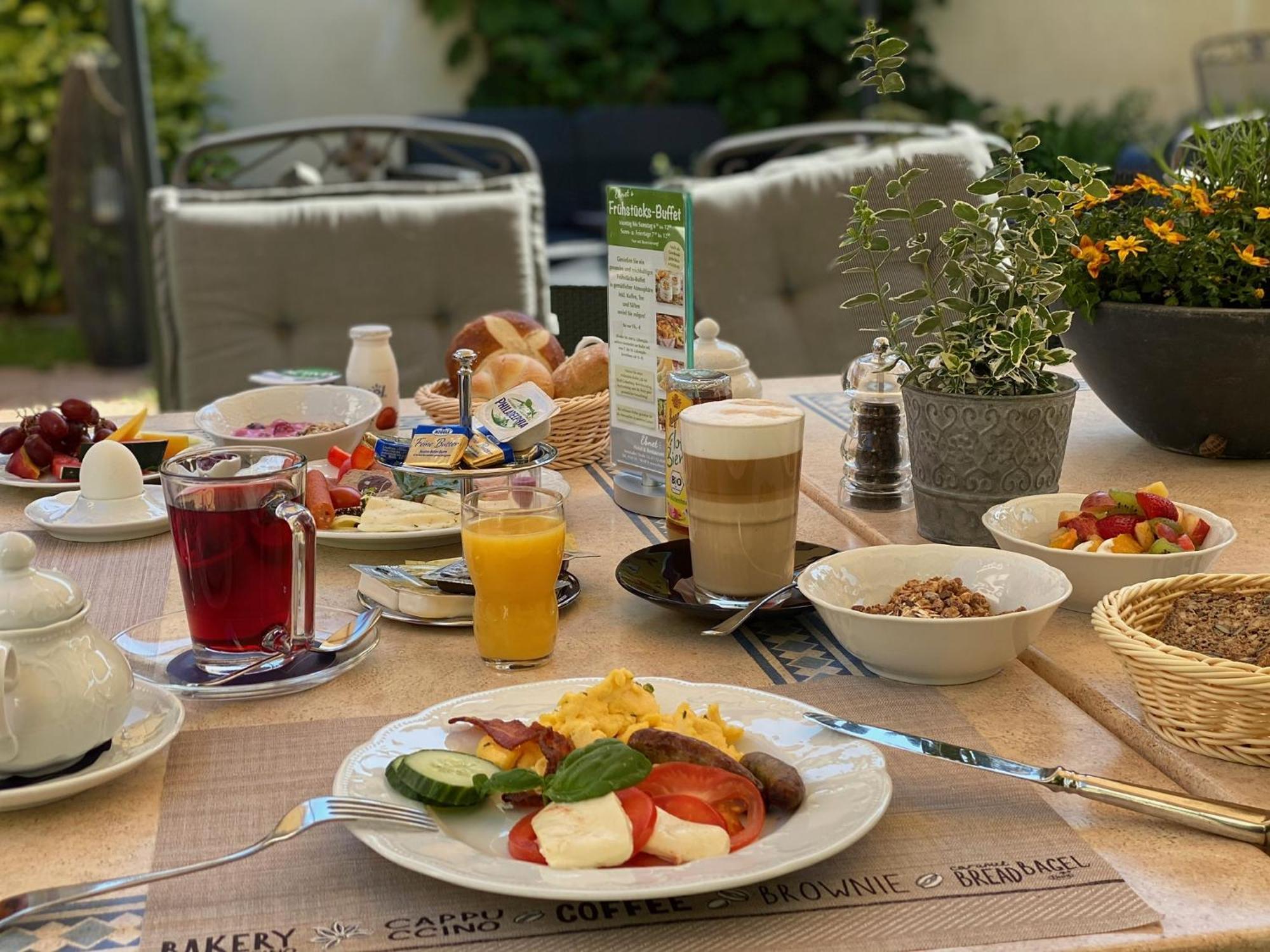 Hotel Ebnet Mutterstadt Eksteriør billede