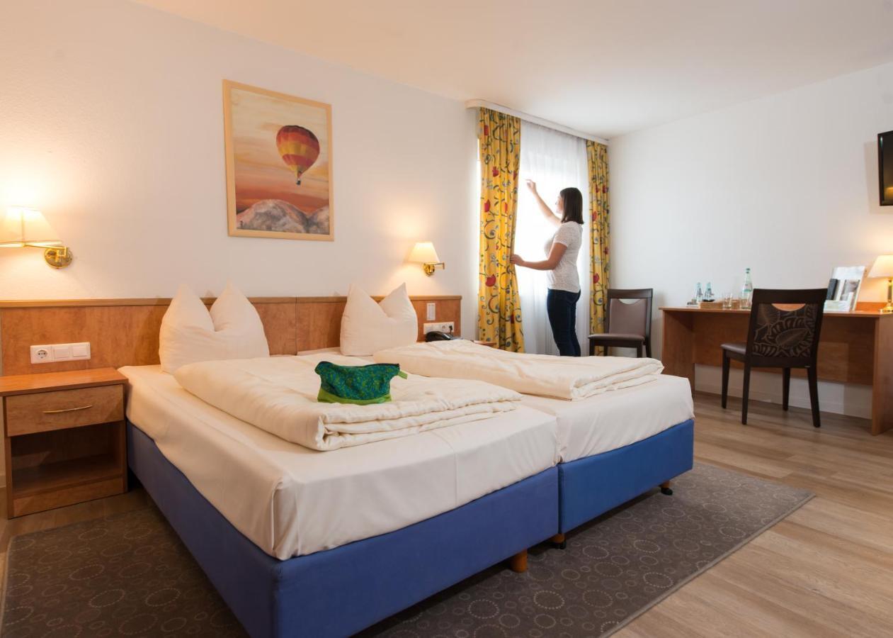 Hotel Ebnet Mutterstadt Eksteriør billede