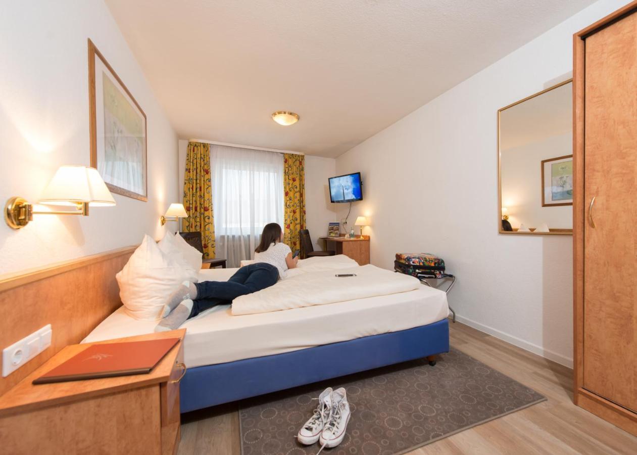 Hotel Ebnet Mutterstadt Eksteriør billede